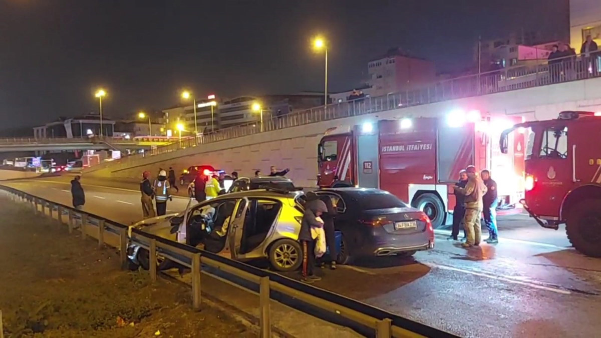 Tuzla'da zincirleme kaza; 3 yaralı