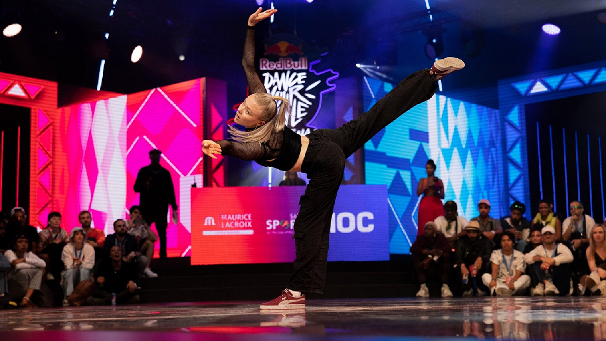 Hip hop, popping, house gibi tüm dans türlerini bünyesinde barındıran sokak dansı yarışmasını Japon dansçı kazandı.