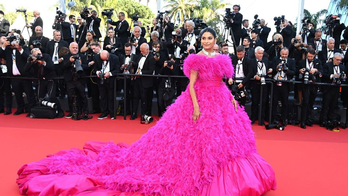 Farhana Bodi diş tedavisi için İstanbul'u tercih ediyor