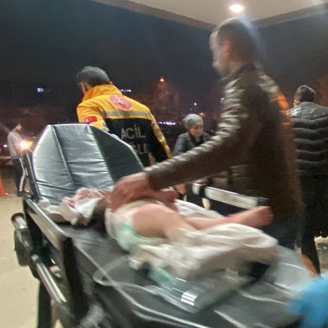 Üzerine kaynar su dökülen Alin bebek ağır yaralandı