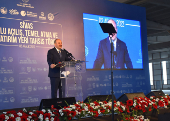 Dünyadaki en rekabetçi 10 ekonomiden biri haline geleceğiz