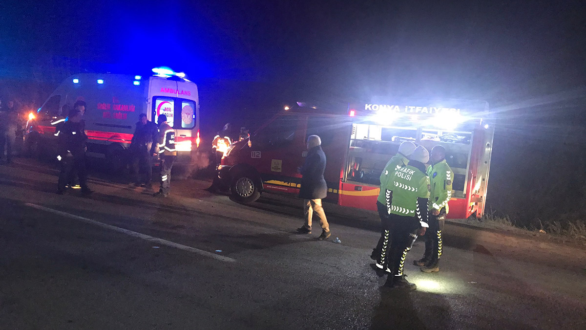 Yolcu otobüsü şarampole devrildi; 15 yaralı