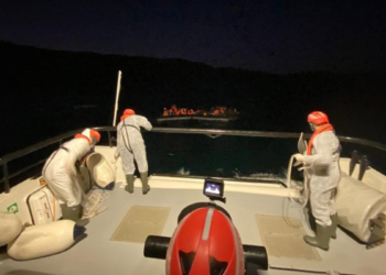 Yunan unsurları tarafından geri itilen 43 düzensiz göçmen kurtarıldı