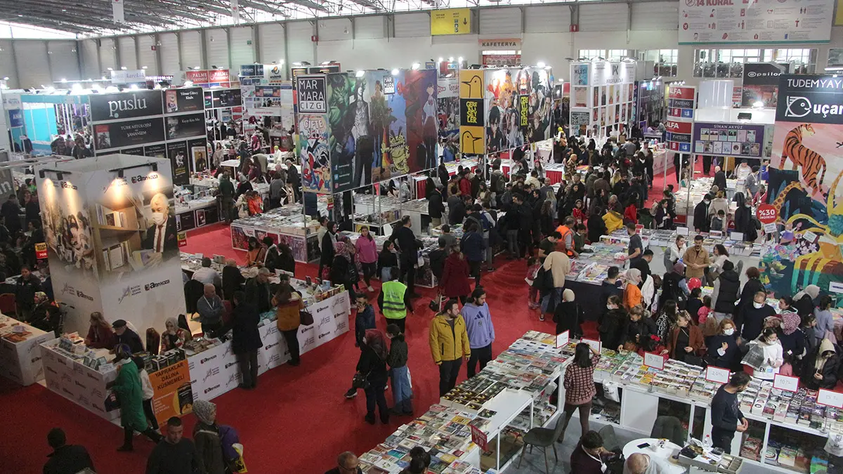 Çukurova kitap fuarı'na yoğun ilgi