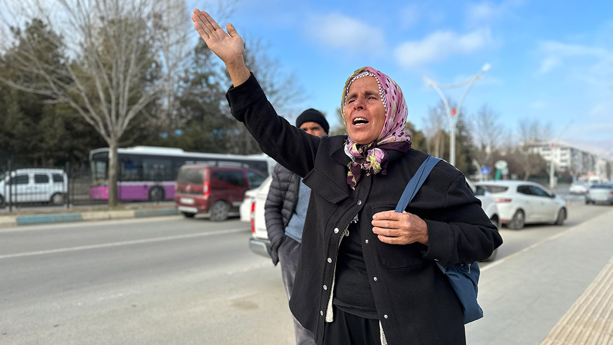 Tunceli'de, 5 Ocak 2020'de kaybolan üniversite öğrencisi Gülistan Doku'dan 3 yıldır haber yok. Ailesi yaşadıkları şehir Diyarbakır'dan Tunceli'ye geldi.