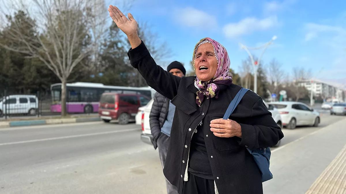 Tunceli'de, 5 ocak 2020'de kaybolan üniversite öğrencisi gülistan doku'dan 3 yıldır haber yok. Ailesi yaşadıkları şehir diyarbakır'dan tunceli'ye geldi.