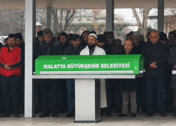 5 aylık hamile eşini öldürüp intihar etmişti, toprağa verildi