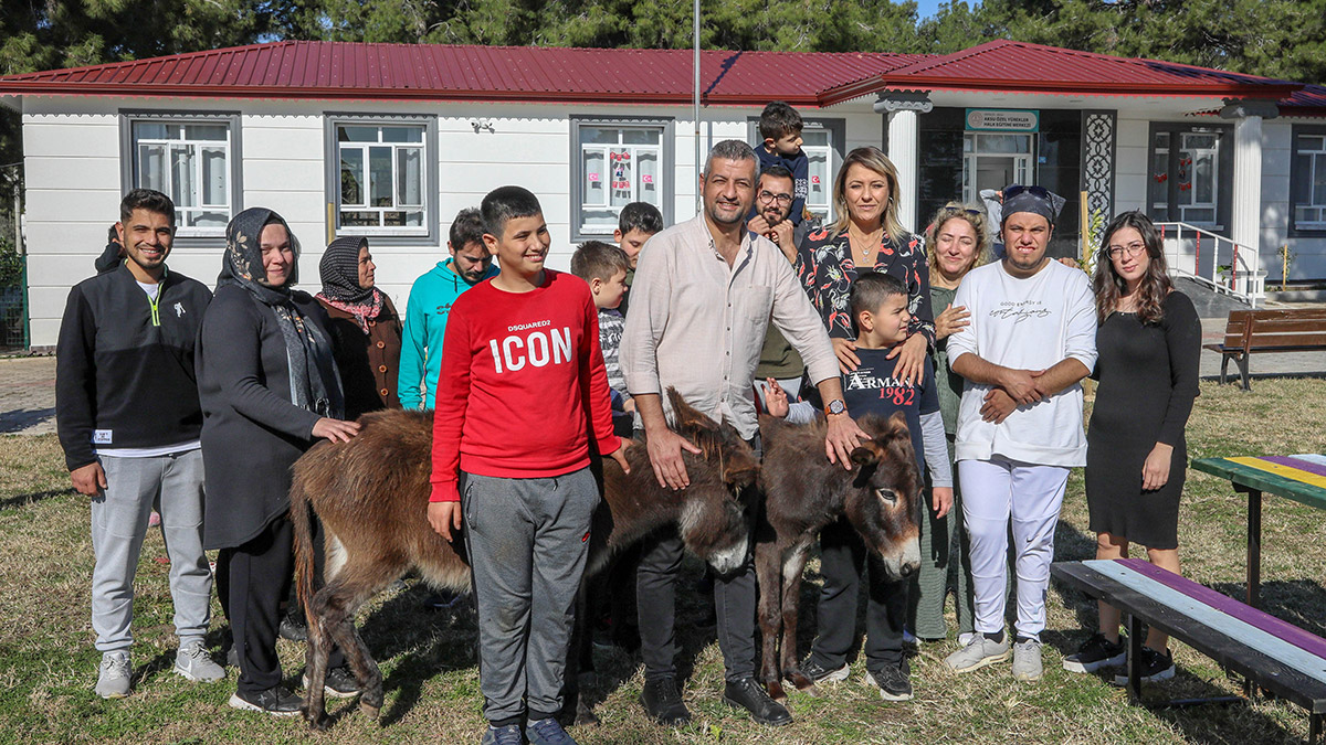 70 yıllık köy okulu, otizmli çocuklara umut oldu