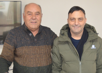 Böbreğini vererek oğlunu hayata bağladı