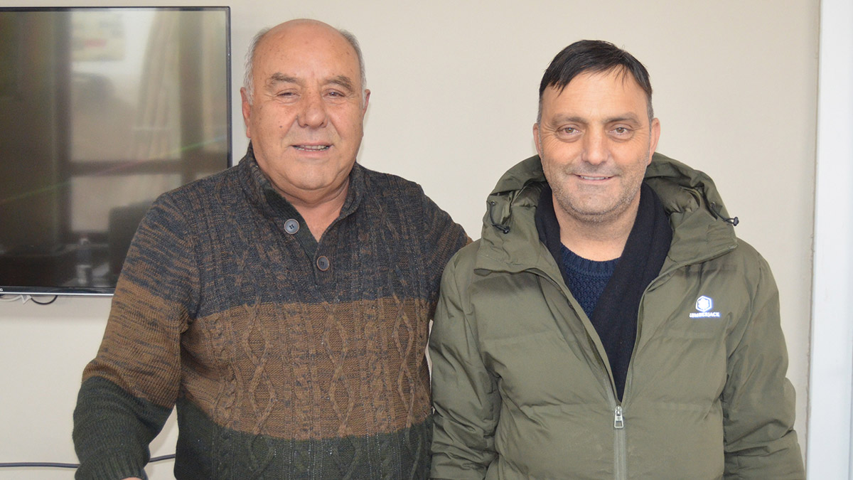 Böbreğini vererek oğlunu hayata bağladı