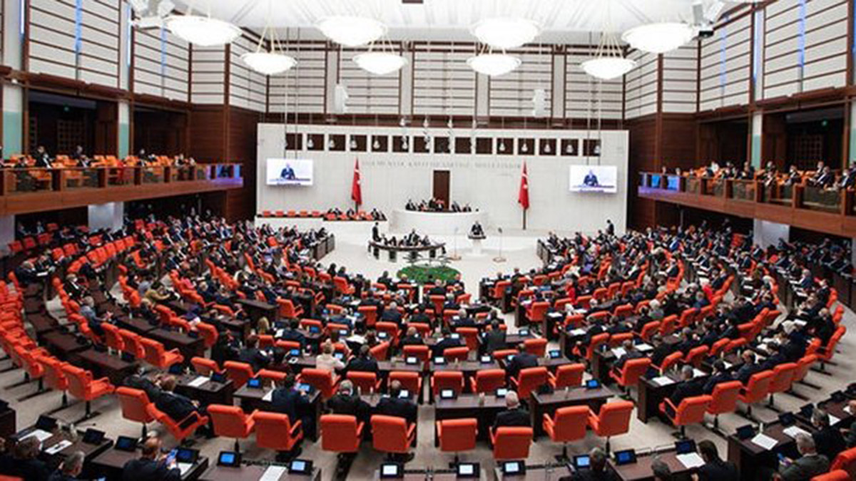 AK Parti'den 2'nci 'anayasa değişikliği teklifi' ziyareti