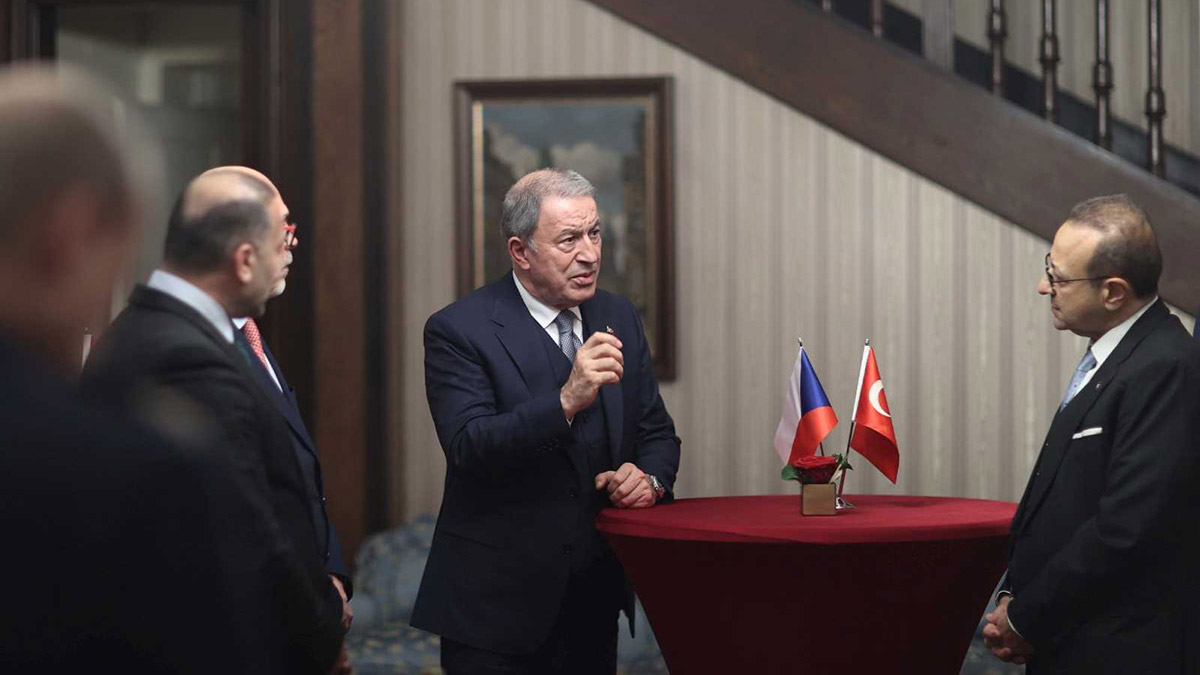 Akar’dan TSK aleyhindeki söylemlere sert tepki