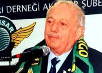 Akhisarspor'un kurucusu Yılmaz Atabarut vefat etti