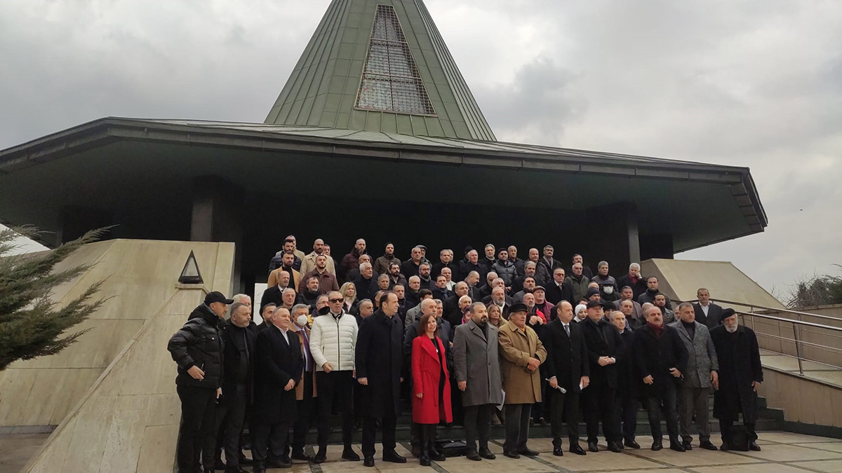 Anıt Mezar'da 'Yeter söz milletindir' tepkisi 