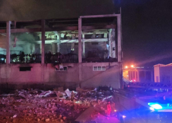 Ankara'da kauçuk fabrikasında yangın: 2 yaralı