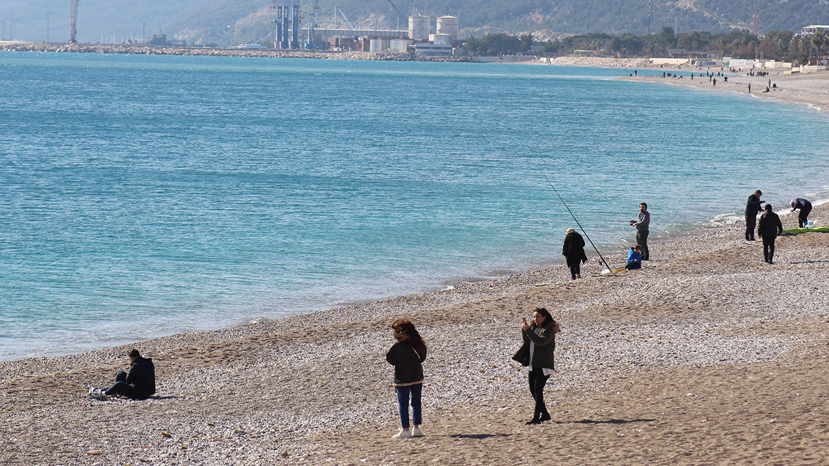Antalya'da deniz suyu sıcaklığı 18 derece