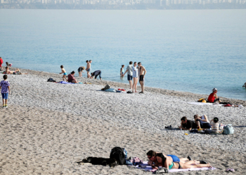 Antalya'da yerleşik yabancıların deniz keyfi