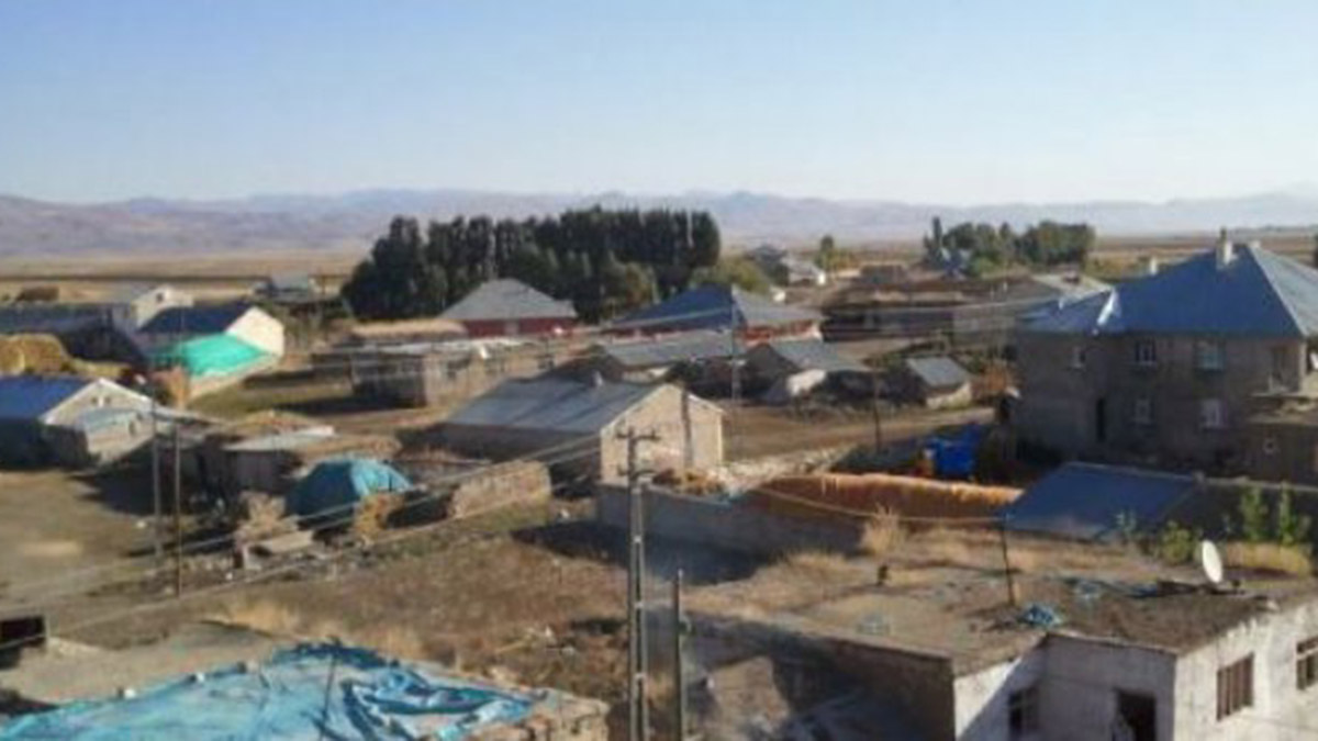 Arkadaşı ile oturduğu evin sahibi çifti öldürdü