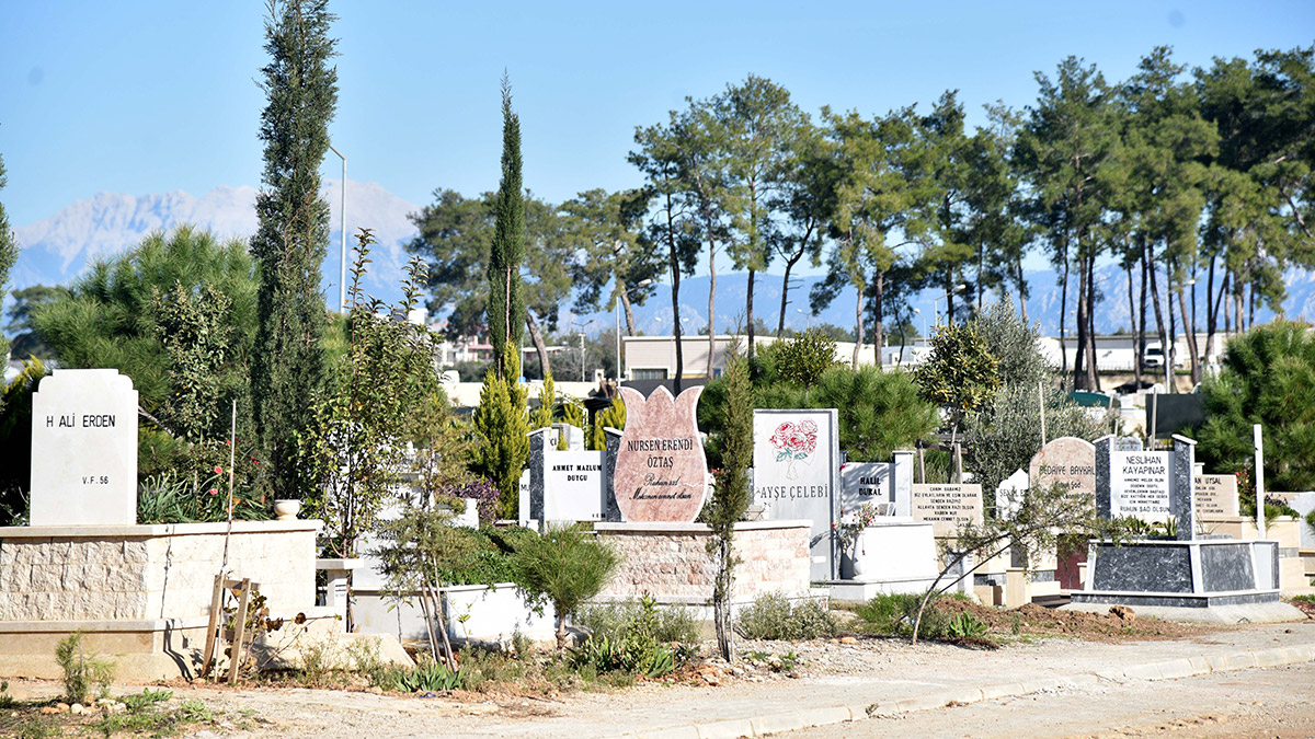Arsa değeri yükselişi mezar fiyatlarını etkiledi