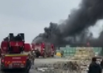 Avcılar'da işçilerin kaldığı konteynerde yangın