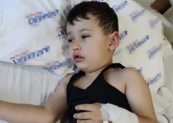Bademcik ameliyatında, bademcikleri almayı unuttular