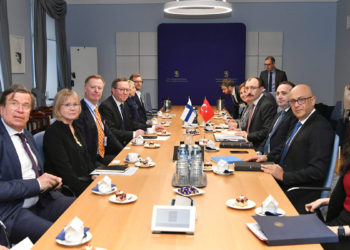 Bakan Muş, Finlandiya Ekonomi Bakanı ile görüştü