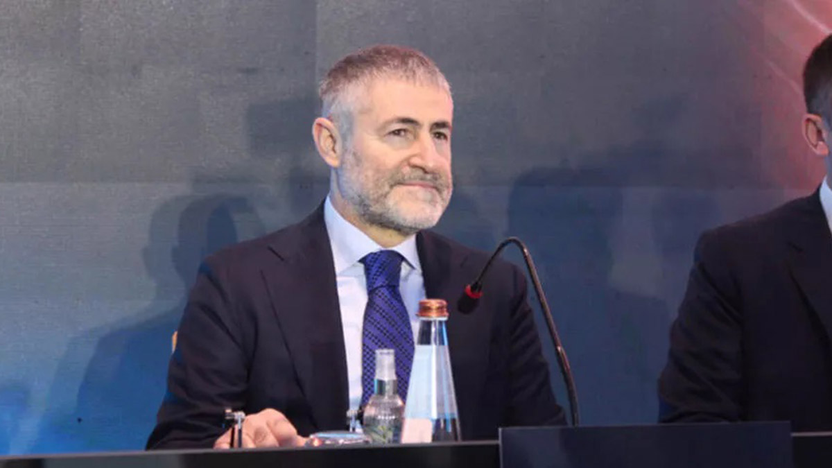 Nebati'den AK Parti grubuna ekonomi sunumu