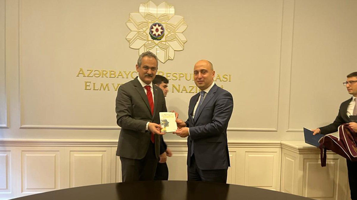 Bakan Özer, Azerbaycan Eğitim Bakanı ile görüştü