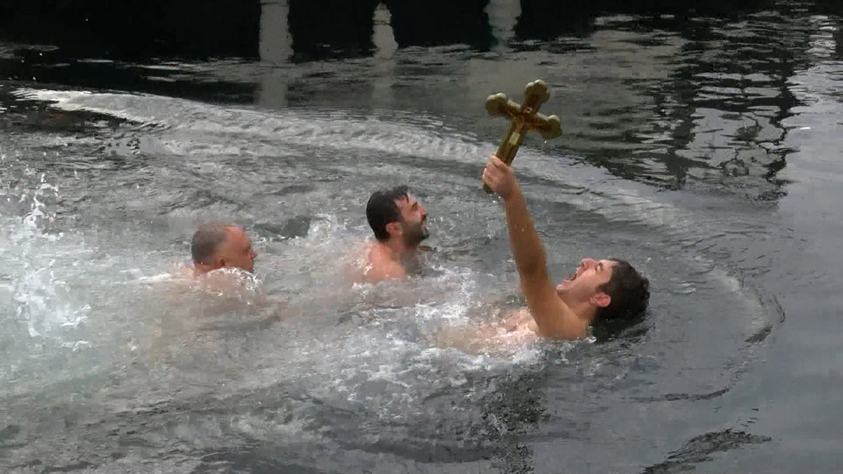 Bakırköy'de haç çıkarma töreni 