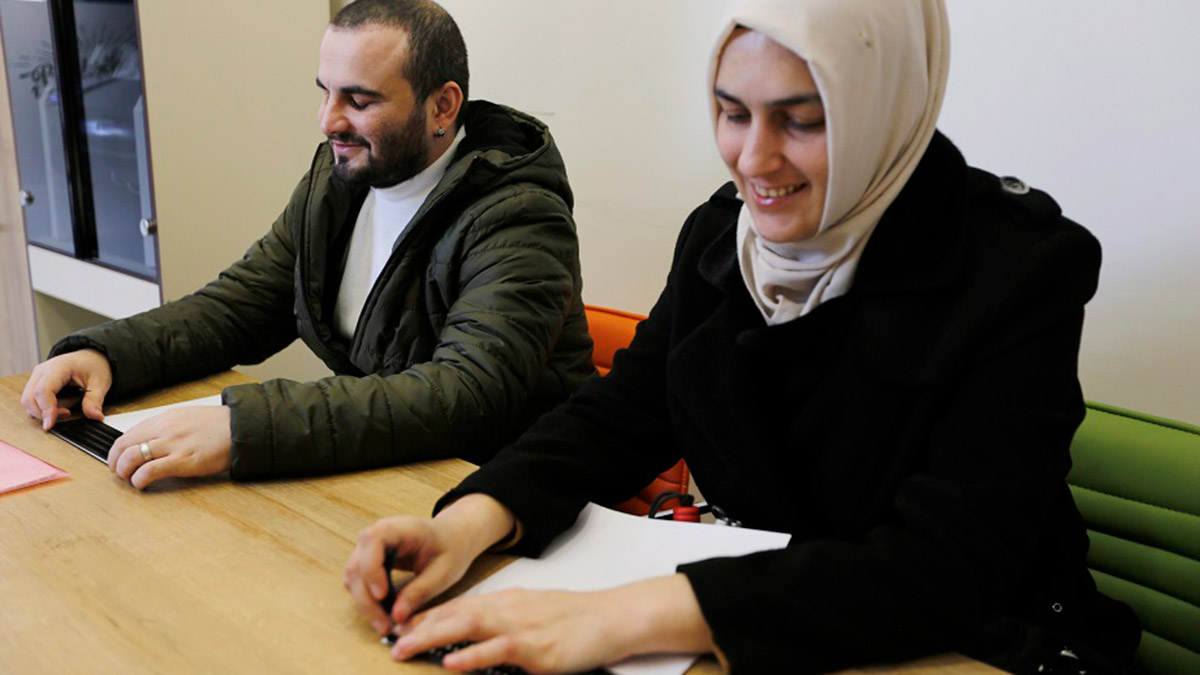 Başakşehir'de görme engellilere braille eğitimleri