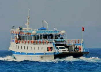 Bodrum'da feribot seferlerine fırtına engeli
