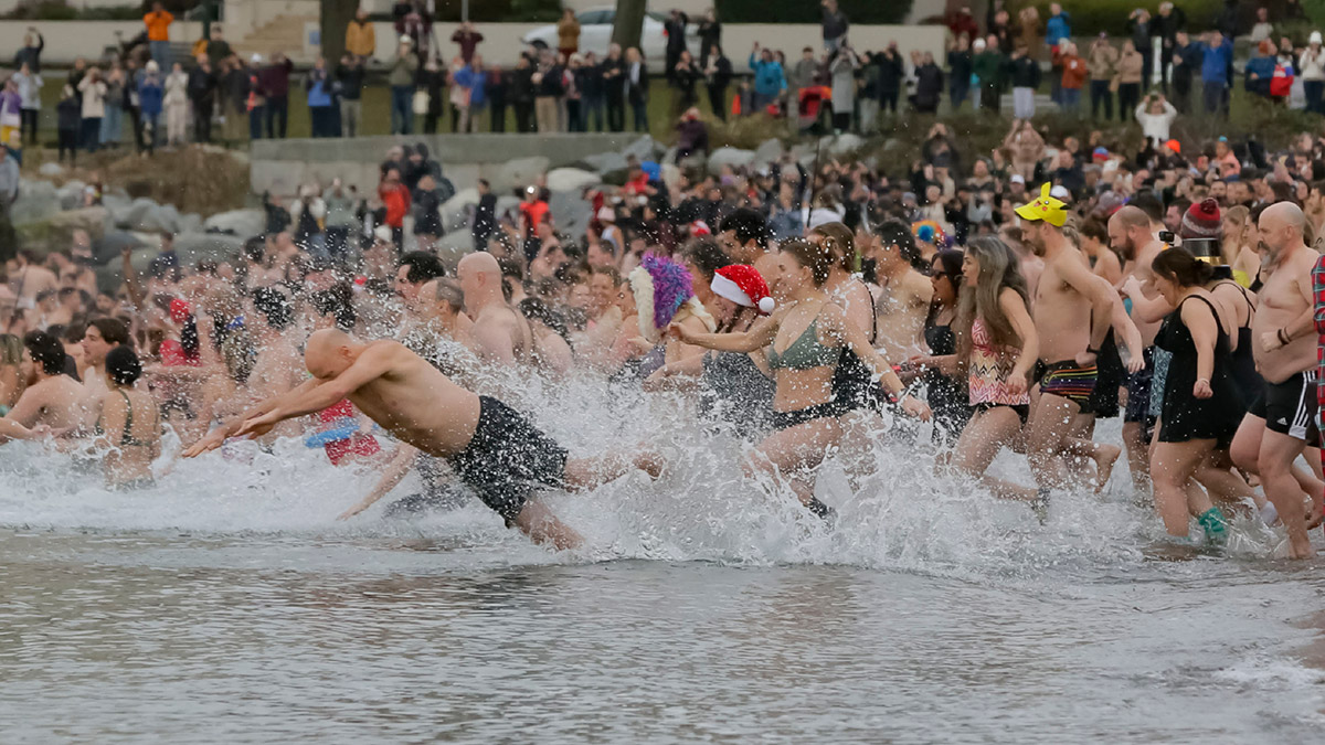 Buz gibi havada 'Kutup Ayısı Dalışı'