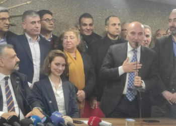 CHP İzmir İl Başkanlığı'nda devir teslim