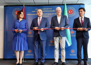 Çavuşoğlu, Cape Town Başkonsolosluğu'nu açtı