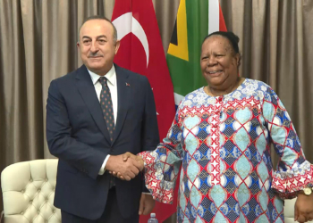 Çavuşoğlu Güney Afrikalı mevkidaşı ile görüştü
