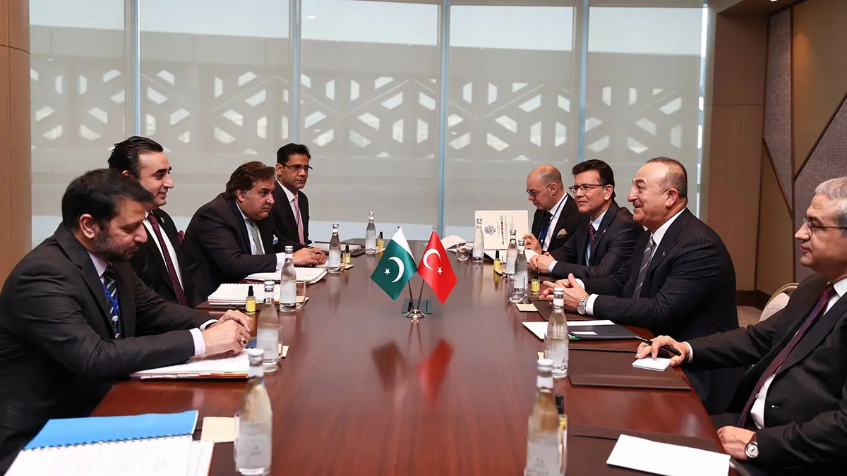 Çavuşoğlu, pakistan dışişleri bakanı ile görüştü