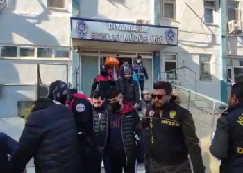 Diyarbakır'da 'Almanak' operasyonu: 22 gözaltı