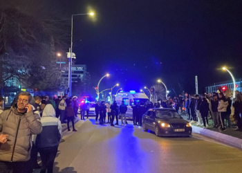 Edirne'de otomobilin çarptığı 3 kişi yaralandı