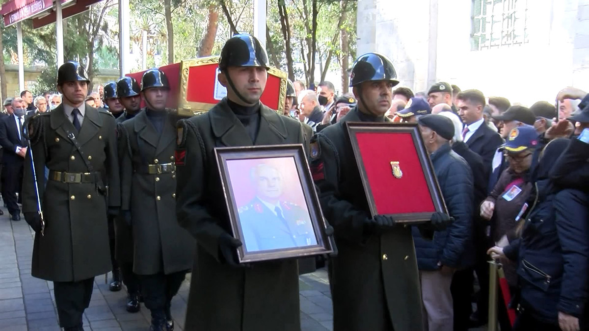 Emekli Korgeneral Hasan Kundakçı defnedildi