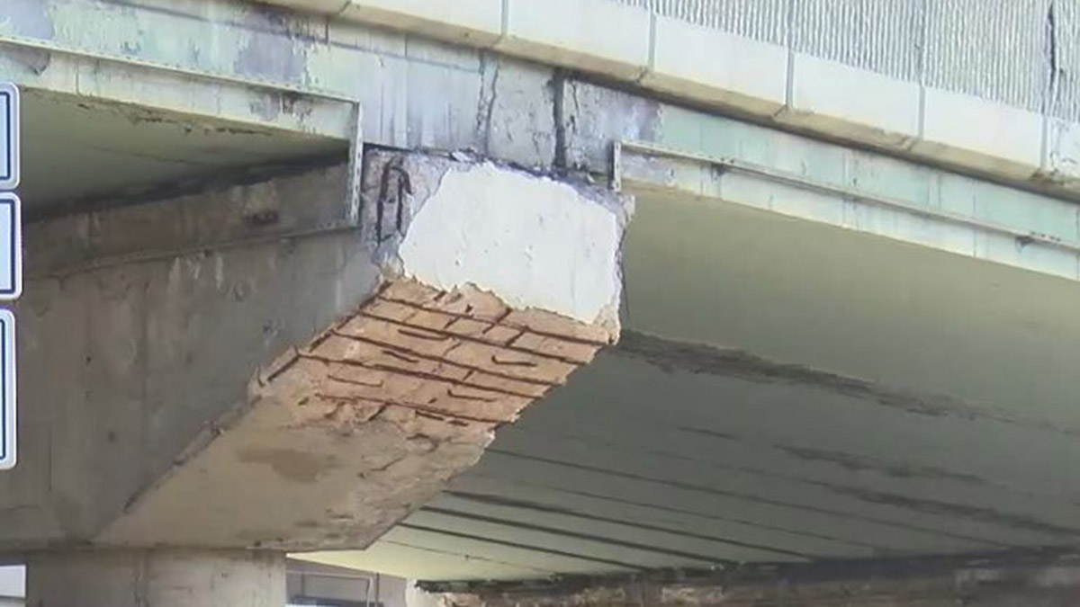 Esenler'de dökülen üst geçit