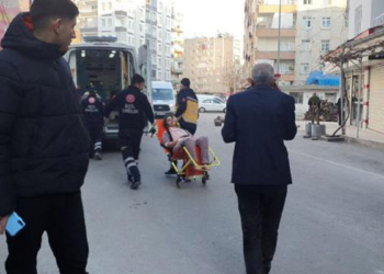 Eşinin boğazını kesip yaralayan koca tutuklandı