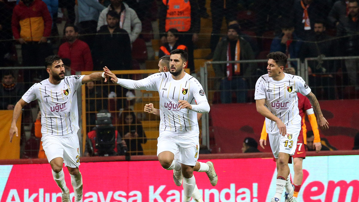 Galatasaray'dan stopere Mehmet Yeşil