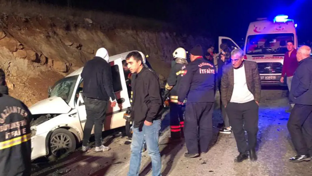 Gaziantep'te zincirleme kaza:1 ölü,6 yaralı