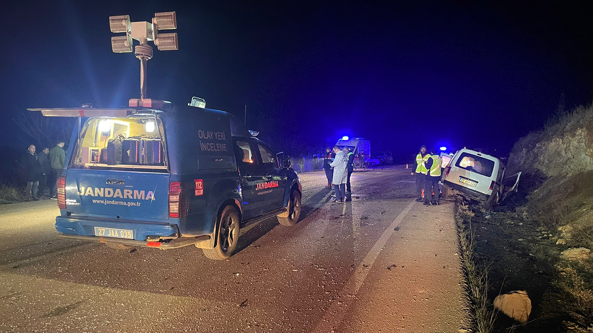 Gaziantep'teki zincirleme kazada ölü sayısı 2'ye çıktı