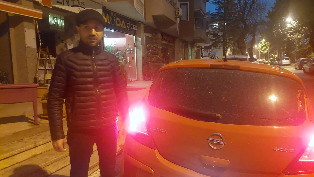 Genç Parti İl Başkanı'nın aracına ateş açıldı