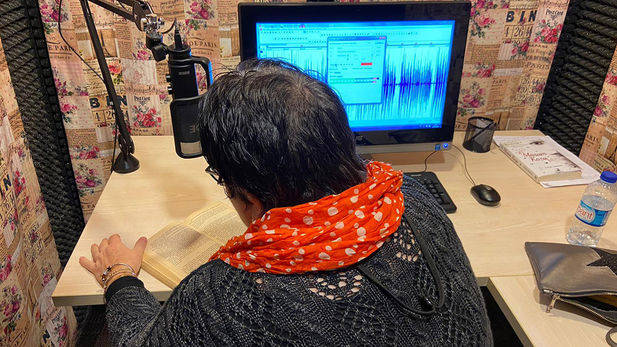 Gönüllü okuyucular engelliler için buluşuyor