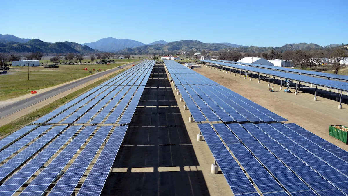 Güneş panelleri ile 30 yıl ücretsiz elektrik üretimi 