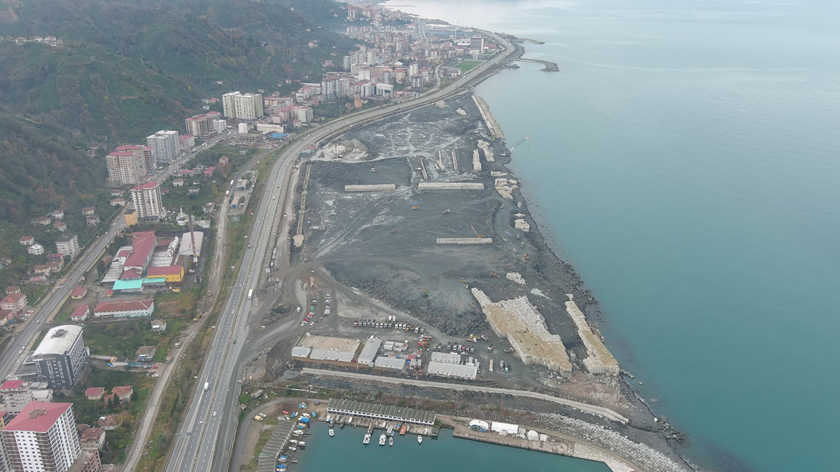 Hastane deniz dolgusu, uydu fotoğraflarında