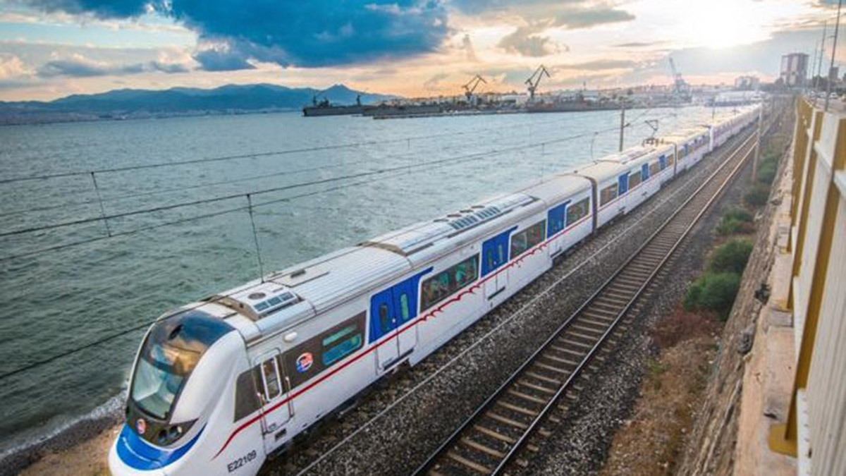 İZBAN'ın yüzde 70'i bakanlık tarafından yapılmıştır