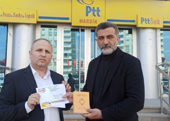 Irkçı siyasetçiye Mardin'den İngilizce çeviri Kur'an